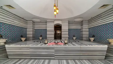 Commodore Elite Suites & Spa