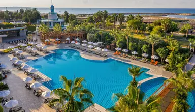 Commodore Elite Suites & Spa