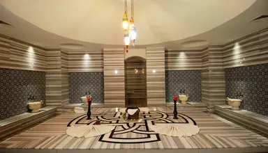 Commodore Elite Suites & Spa