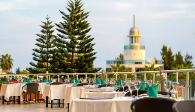 Commodore Elite Suites & Spa