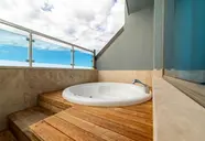 Commodore Elite Suites & Spa