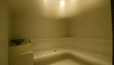 Commodore Elite Suites & Spa