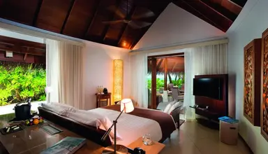 Constance Halaveli Resort