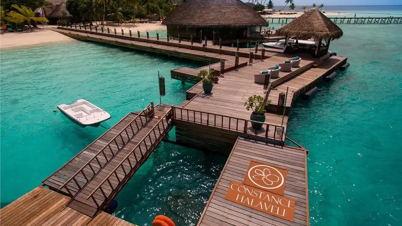 Constance Halaveli Resort