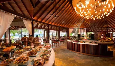Constance Halaveli Resort