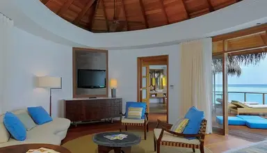 Constance Halaveli Resort
