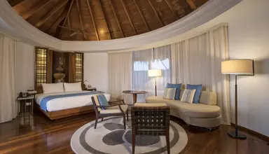 Constance Halaveli Resort