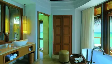 Constance Halaveli Resort
