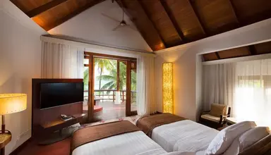 Constance Halaveli Resort