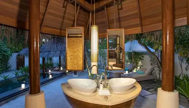Constance Halaveli Resort