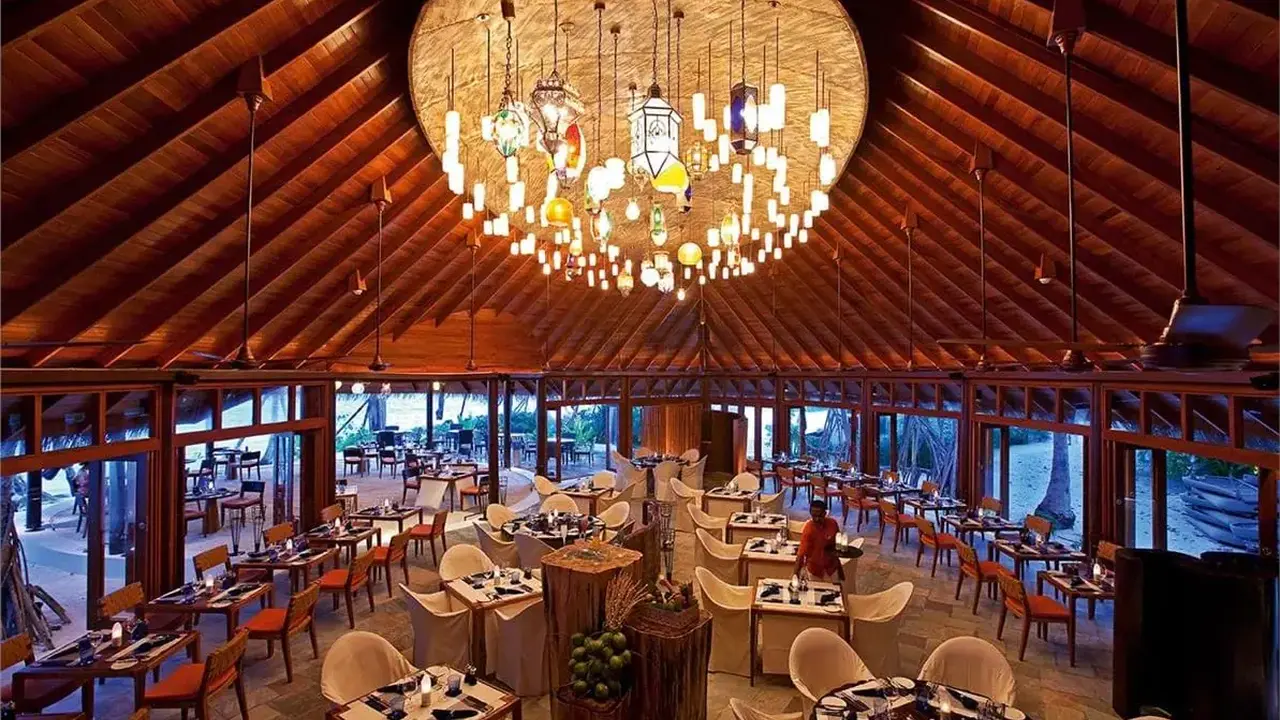 Constance Halaveli Resort