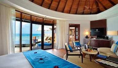 Constance Halaveli Resort