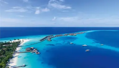 Constance Halaveli Resort