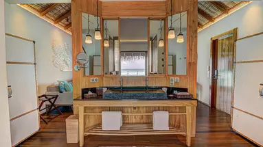 Constance Moofushi Resort