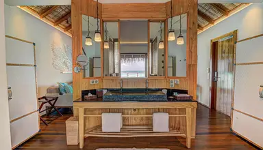 Constance Moofushi Resort