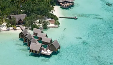 Constance Moofushi Resort