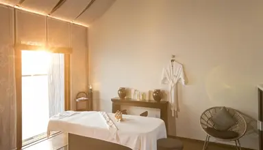 Constance Moofushi Resort