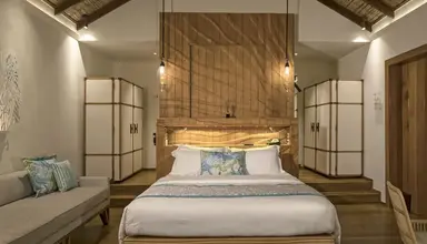 Constance Moofushi Resort
