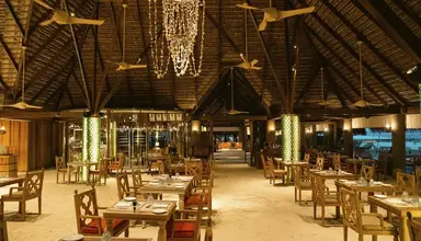 Constance Moofushi Resort