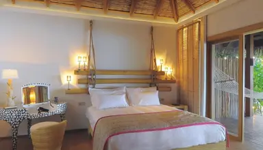 Constance Moofushi Resort