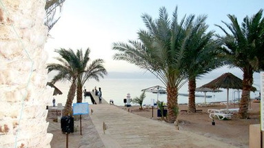 Coral Bay Resort