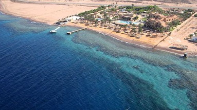 Coral Bay Resort