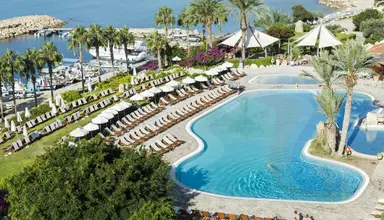 Coral Beach & Resort 