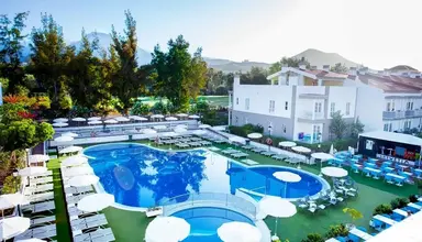 Coral Compostela Beach Golf