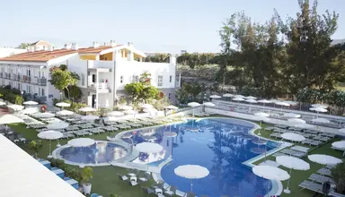 Coral Compostela Beach Golf