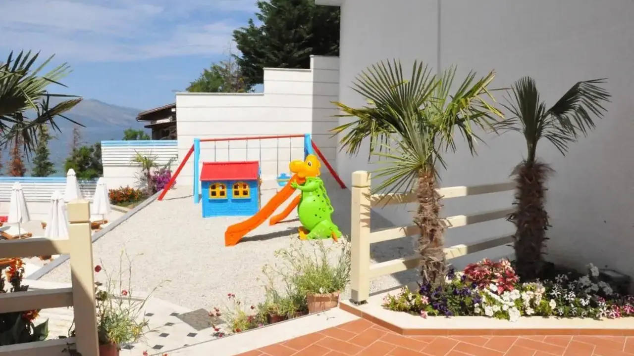 Coral Hotel & Resort