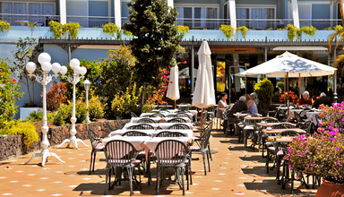 Coral La Quinta Park Suites