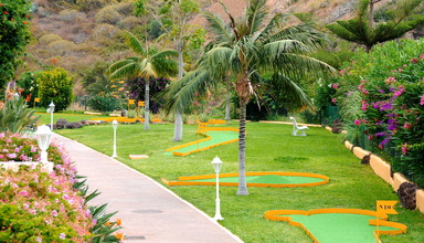 Coral La Quinta Park Suites