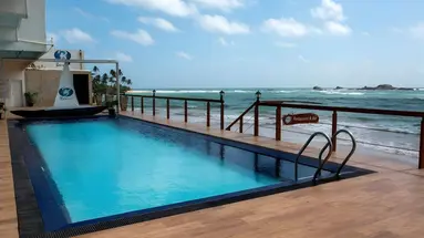 Coral Rock by Bansei