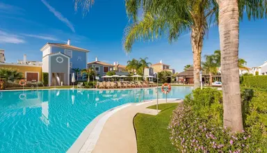 Cortijo Del Mar Resort
