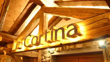 Cortina