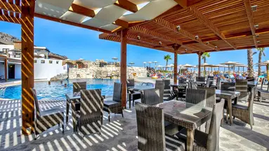Costa Lindia Beach