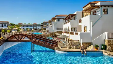 Costa Lindia Beach
