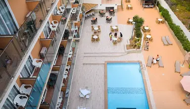Costa Mediterraneo