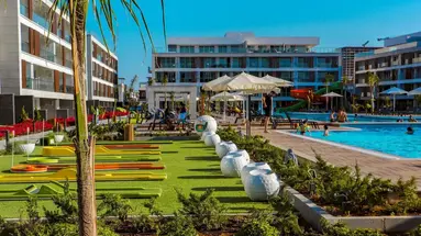 Courtyard Long Beach
