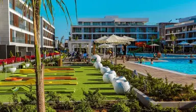 Courtyard Long Beach