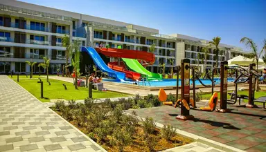 Courtyard Long Beach