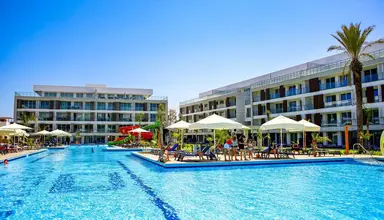 Courtyard Long Beach