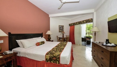Coyaba Beach Resort (St. George's)