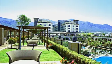 Cratos Premium & Casino