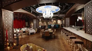 Cratos Premium & Casino