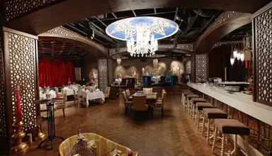 Cratos Premium & Casino