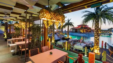 Cratos Premium & Casino