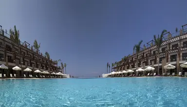 Cratos Premium & Casino