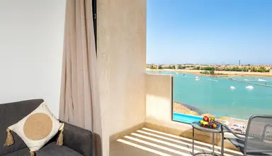 Creek Hotel & Residences