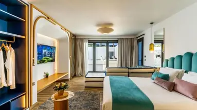 Cresanto Luxury Suites